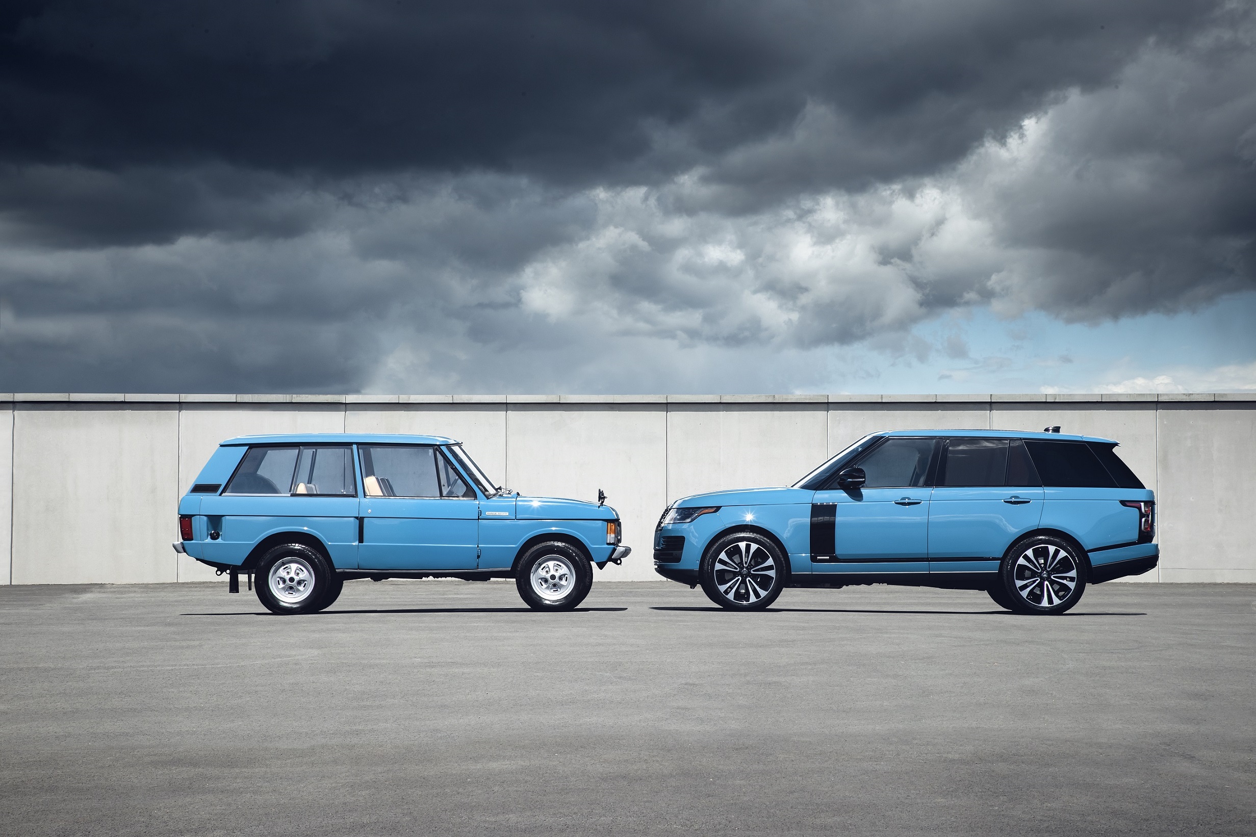 Range Rover celebrates 50 years of pioneering innovation – Connecting ...