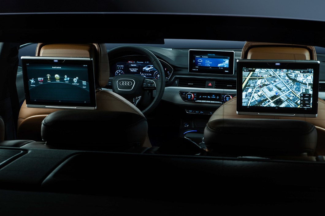 Audi A4 Interior (9).jpg